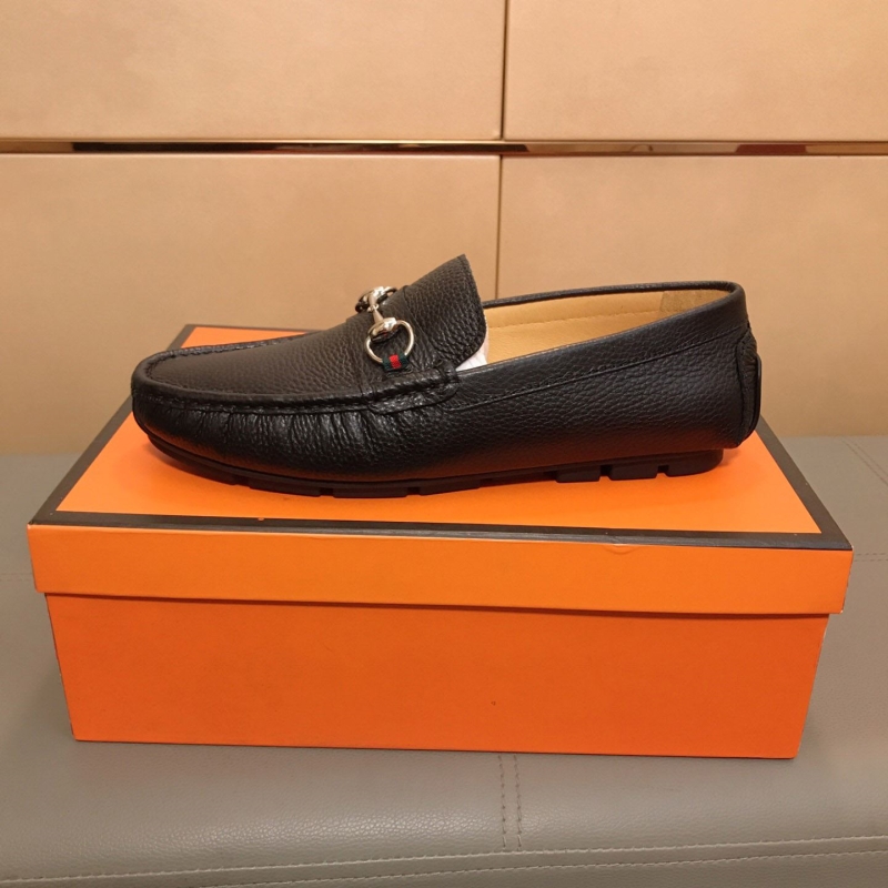 G*u*i leather shoes